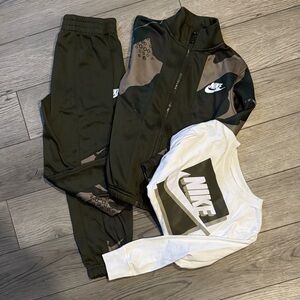 Nike Green and Brown Camo Set